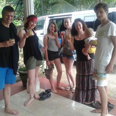 The Lake Breeze Home stay Habarana Buitenkant foto