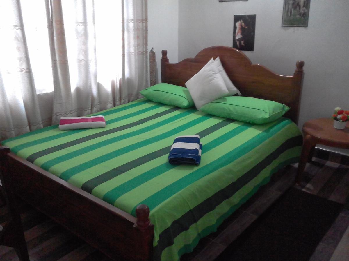 The Lake Breeze Home stay Habarana Buitenkant foto